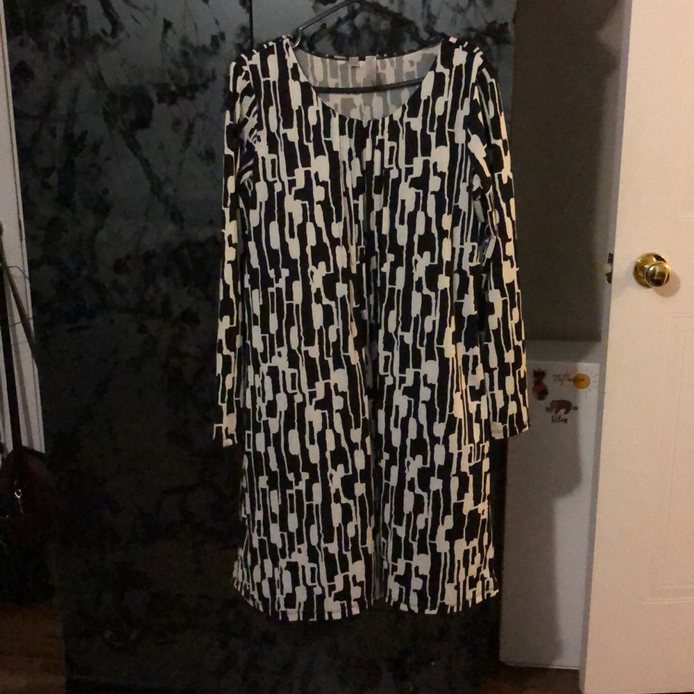 Mid knee dress